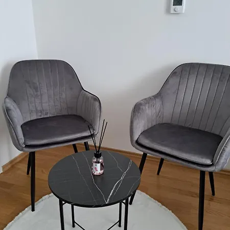 Mia Apartment *